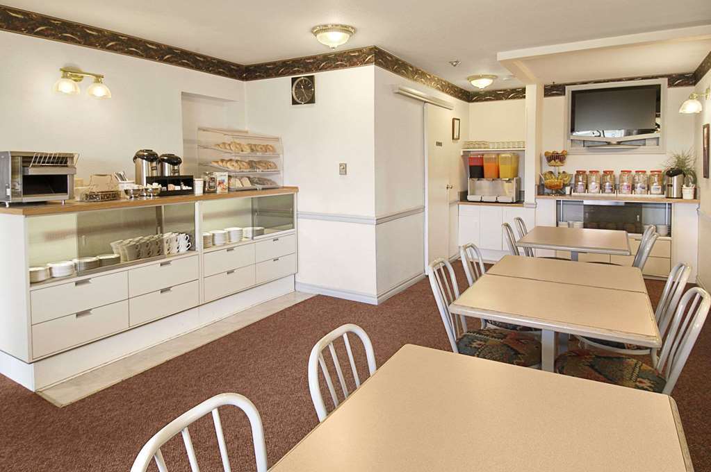 Ramada Limited Dawson Creek Hotel Nhà hàng bức ảnh