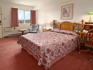 Ramada Limited Dawson Creek Hotel Ngoại thất bức ảnh